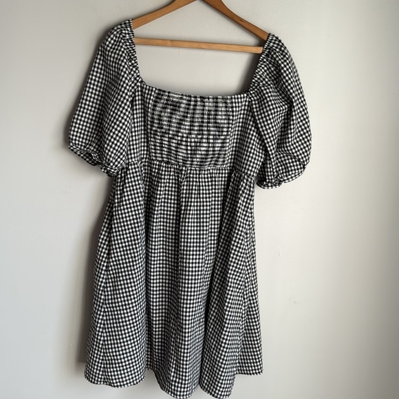 NEW Tuckernuck Pomander Place Beachwood Gingham Abigail
Mini Dress Large - Picture 3 of 12